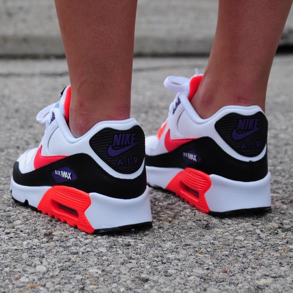 NIKE Air Max 90 Sneakers - Picture 13 of 13